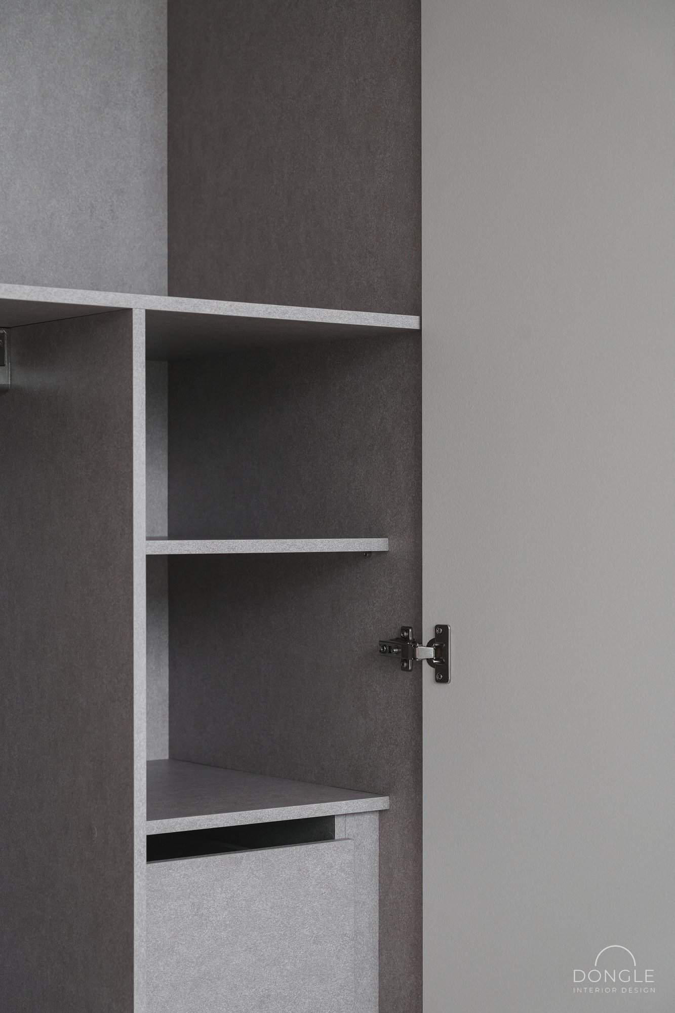 현관 — 전실의 오픈 수납과 행거